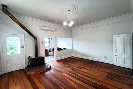 Photo of property in 143 Tasman Street, Mount Cook, Wellington, 6021