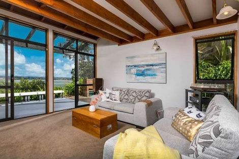 Photo of property in 25 Austin Road, Greenhithe, Auckland, 0632