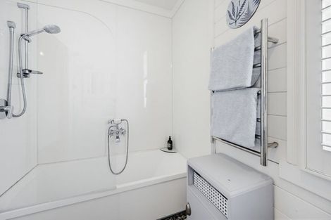 Photo of property in 3 Hooker Avenue, Hospital Hill, Napier, 4110