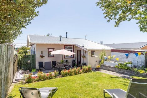 Photo of property in 100 Lemon Street, New Plymouth, 4312