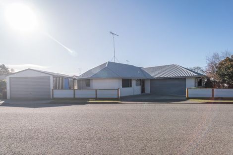 Photo of property in 77 Murray Street, Temuka, 7920