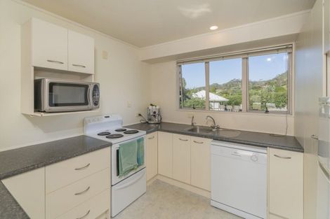Photo of property in 37 Hahei Beach Road, Hahei, Whitianga, 3591