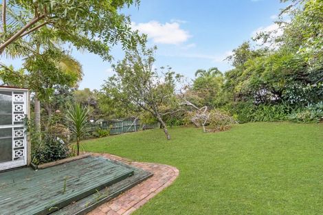 Photo of property in 2 Lingham Crescent, Torbay, Auckland, 0630