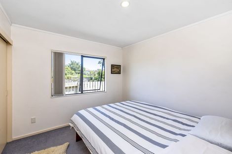 Photo of property in 2 Realm Drive, Paraparaumu, 5032