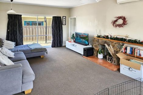 Photo of property in 66 Avondale Road, Taradale, Napier, 4112