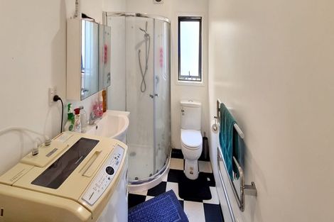 Photo of property in 9 Ngatoa Place, Glenfield, Auckland, 0629