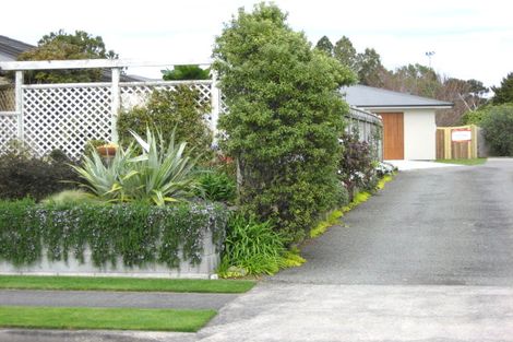 Photo of property in 5c Waiwera Place, Merrilands, New Plymouth, 4312
