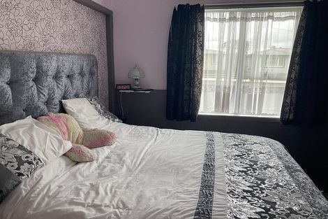 Photo of property in 11 Preston Street, Eltham, 4322