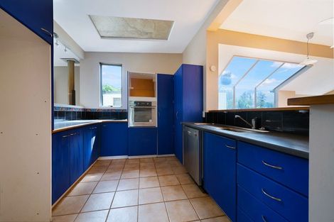 Photo of property in 28 Ferry Parade, Herald Island, Auckland, 0618
