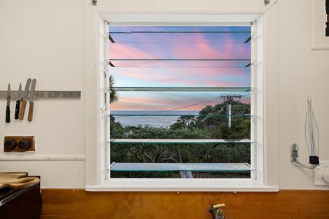 Photo of property in 8 Spray Crescent, Leigh, 0985