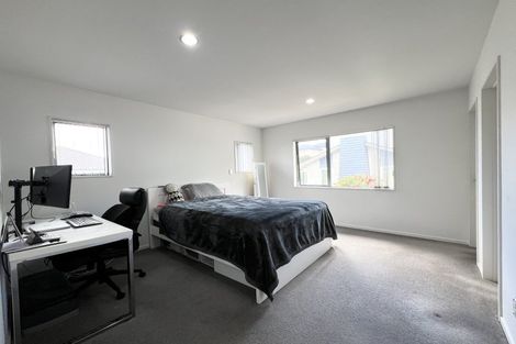 Photo of property in 22 Mulroy Place, Pinehill, Auckland, 0632