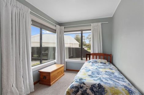 Photo of property in 8 Fitzroy Place, Bishopdale, Christchurch, 8053