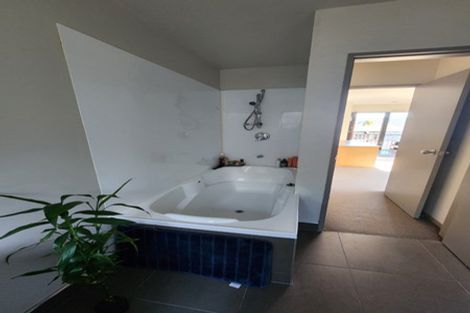 Photo of property in 17b Scotstoun Place, Glen Eden, Auckland, 0602