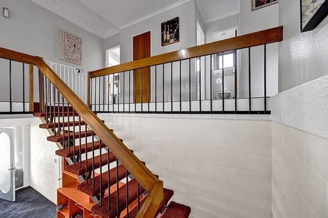 Photo of property in 20 Tiverton Crescent, Whalers Gate, New Plymouth, 4310