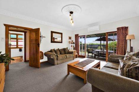 Photo of property in 58 Govett Avenue, Frankleigh Park, New Plymouth, 4310