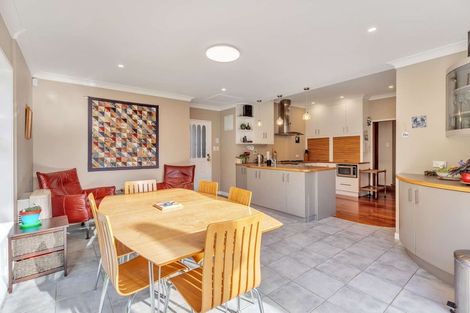 Photo of property in 6 Awatea Terrace, Hokowhitu, Palmerston North, 4410