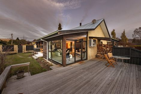 Photo of property in 152 Beacon Point Road, Wanaka, 9305