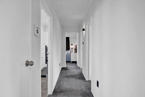 Photo of property in 20 Truby King Street, Merrilands, New Plymouth, 4312