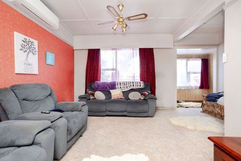 Photo of property in 20 Thyra Street, Dannevirke, 4930