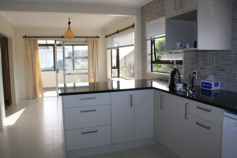 Photo of property in 17 Fratley Avenue, Farm Cove, Auckland, 2012