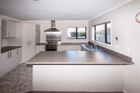 Photo of property in 27 Gifford Grove, Churton Park, Wellington, 6037