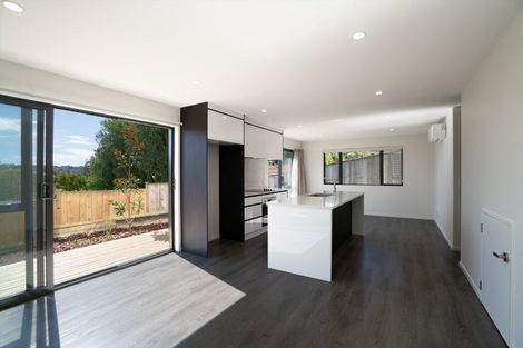 Photo of property in 16d Dianthus Place, Browns Bay, Auckland, 0630