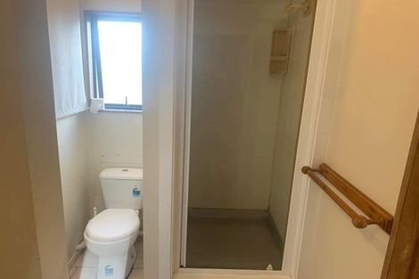 Photo of property in 1/38 Nor Drive East, Northcross, Auckland, 0632