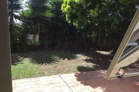 Photo of property in 22 Newbegin Place, Weymouth, Auckland, 2103