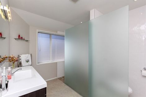 Photo of property in 8 Sampson Avenue, Waiwhakaiho, New Plymouth, 4312