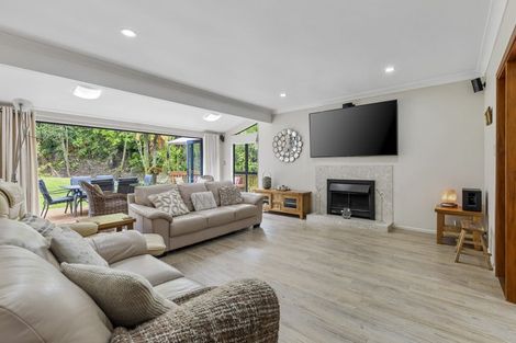 Photo of property in 14 Ngaio Road, Titirangi, Auckland, 0604