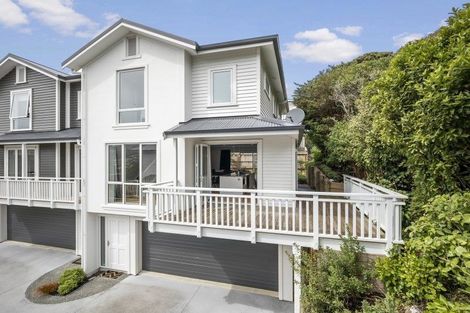 Photo of property in 56e Nicholson Road, Khandallah, Wellington, 6035