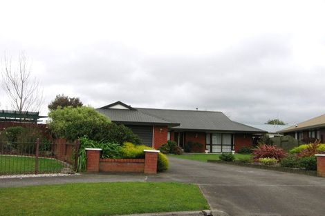 Photo of property in 22 Colonial Place, Kelvin Grove, Palmerston North, 4414