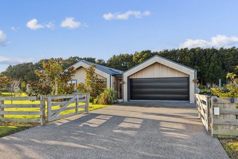 Photo of property in 34 Ohau Gravels Way, Ohau, Levin, 5570