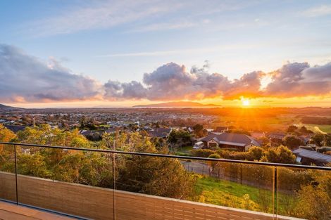 Photo of property in 92 Kotare Street, Waikanae, 5036