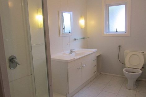 Photo of property in 51 Peach Road, Glenfield, Auckland, 0629