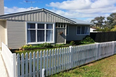 Photo of property in 15 Becroft Drive, Forrest Hill, Auckland, 0620