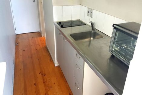 Photo of property in Scotia Tower Apartments, 9f/8 Scotia Place, Auckland Central, Auckland, 1010