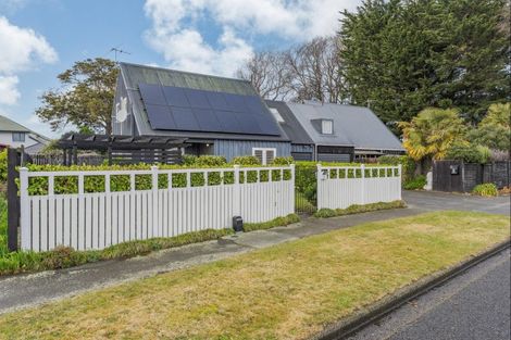 Photo of property in 1/10 Tisch Place, Belfast, Christchurch, 8051