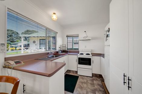 Photo of property in 10/70 Whiteley Street, Moturoa, New Plymouth, 4310
