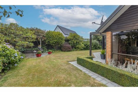Photo of property in 2/35 Glenburn Place, Avonhead, Christchurch, 8042