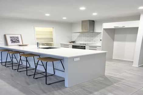 Photo of property in 8 Benmore Place, Poraiti, Napier, 4112