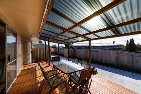 Photo of property in 110 Apollo Parade, Milson, Palmerston North, 4414