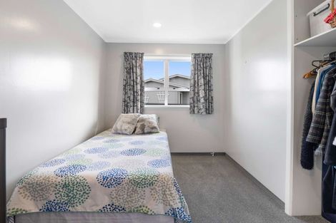 Photo of property in 16 Meadowvale Drive, Levin, 5510