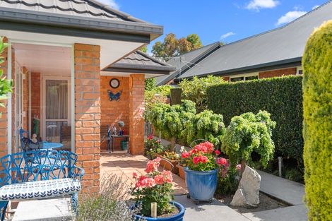 Photo of property in 5 Amesbury Mews, Avonhead, Christchurch, 8042