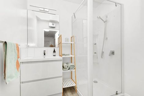 Photo of property in 37 Sunrise Boulevard, Tawa, Wellington, 5028