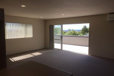 Photo of property in 12a Divich Avenue, Te Atatu South, Auckland, 0610