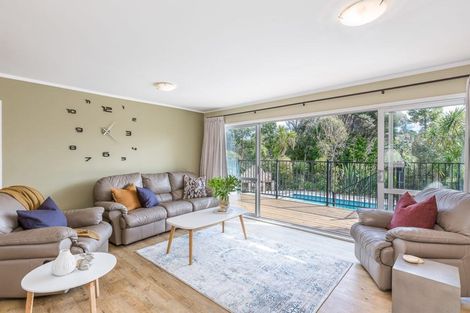 Photo of property in 2 Kelvin Crescent, Te Atatu Peninsula, Auckland, 0610