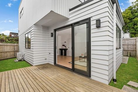 Photo of property in 22d Aorangi Place, Birkenhead, Auckland, 0626