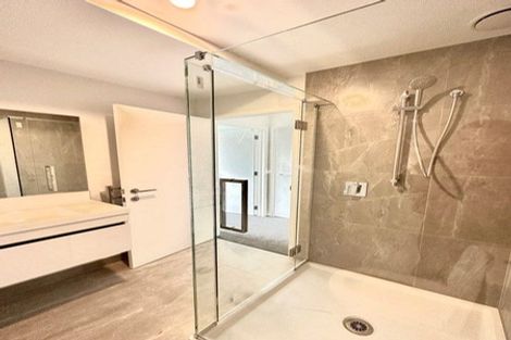 Photo of property in 4/8 Valron Road, Te Atatu South, Auckland, 0602