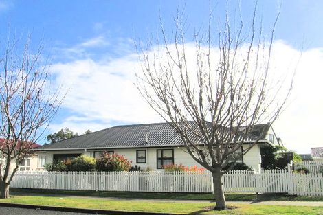 Photo of property in 2/908 Willowpark Road North, Mayfair, Hastings, 4122